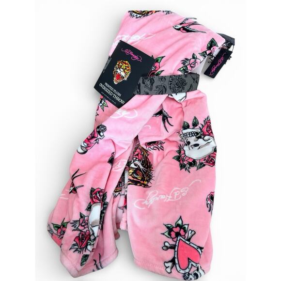 Ed Hardy Other - ED HARDY Pink Roses & Skull Oversized Plush Throw Blanket 60X70 New